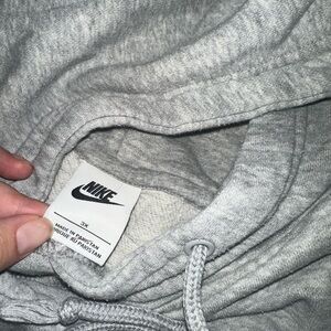 Gray Nike sportswear sweatshirt